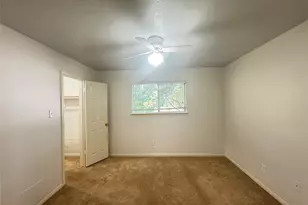 210 Rolling Plains Dr, Sugar Land, TX 77479 - Photo 37