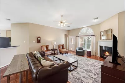 222 Meadowhill Lane, Dickinson, TX 77539 - Photo 5