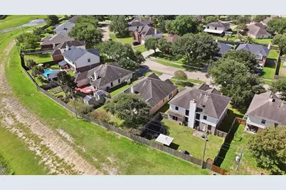 222 Meadowhill Lane, Dickinson, TX 77539 - Photo 25
