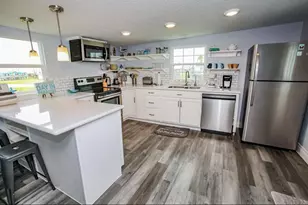 515 Texas St, Surfside Beach, TX 77541 - Photo 5