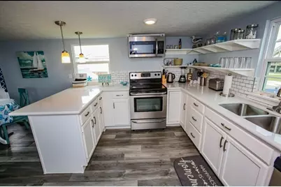 515 Texas Street, Surfside Beach, TX 77541 - Photo 3