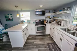 515 Texas St, Surfside Beach, TX 77541 - Photo 3