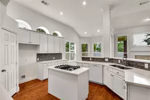 19307 Sun River Ln, Tomball, TX 77377 - Photo 13