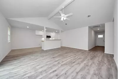 5811 Cartagena Street, Houston, TX 77035 - Photo 9