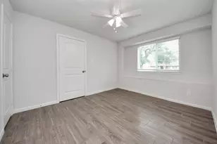 5811 Cartagena St, Houston, TX 77035 - Photo 19