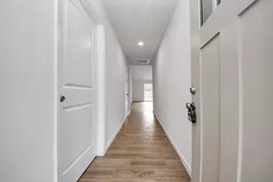 5811 Cartagena St, Houston, TX 77035 - Photo 5