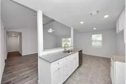 5811 Cartagena Street, Houston, TX 77035 - Photo 15