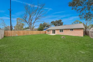 5811 Cartagena St, Houston, TX 77035 - Photo 37