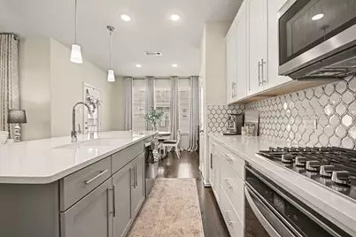 3119 Longleaf Meadows Drive, Houston, TX 77063 - Photo 9