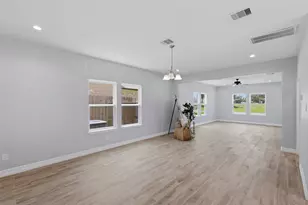 249 Mc Dade St, Hempstead, TX 77445 - Photo 7