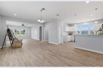 249 McDade Street, Hempstead, TX 77445 - Photo 5