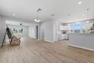249 Mc Dade St, Hempstead, TX 77445 - Photo 5