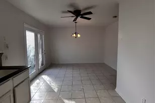 7521 Beaudelaire Cir, Galveston, TX 77551 - Photo 13