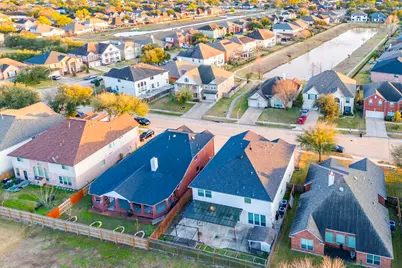 12522 E Nantucket Road, Sugar Land, TX 77478 - Photo 5