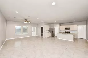 5646 Pleasant Falls Dr, Richmond, TX 77407 - Photo 7