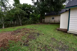 6229 Clover Ridge St, Houston, TX 77087 - Photo 7