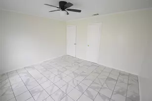 6229 Clover Ridge St, Houston, TX 77087 - Photo 23