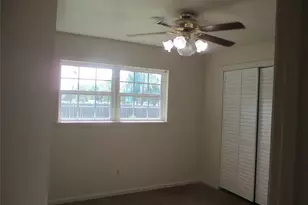 4504 Hemlock Dr, Baytown, TX 77521 - Photo 5