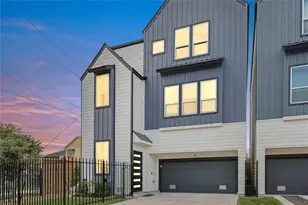 730 E 33rd St, Houston, TX 77022 - Photo 1