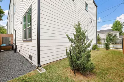 730 E 33rd Street, Houston, TX 77022 - Photo 23