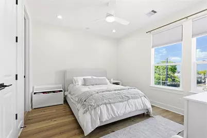 730 E 33rd Street, Houston, TX 77022 - Photo 19