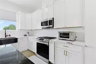 730 E 33rd St, Houston, TX 77022 - Photo 7