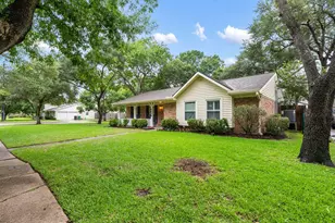 5658 Cartagena St, Houston, TX 77035 - Photo 33