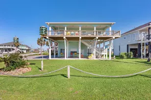 2901 Lakeside Dr, Crystal Beach, TX 77650 - Photo 11