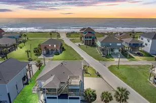 2901 Lakeside Dr, Crystal Beach, TX 77650 - Photo 3