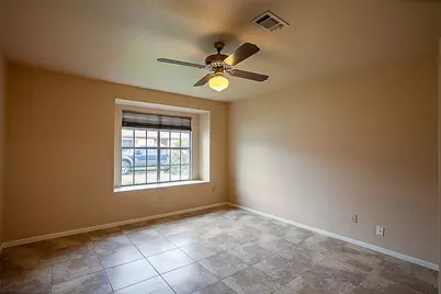 5874 Meadow Way, Beaumont, TX 77707 - Photo 9