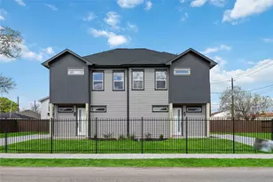 7555 Calhoun St, Houston, TX 77033 - Photo 3