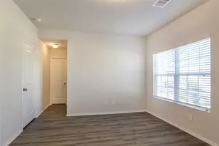 8706 Lar Ree Oaks Cir, Houston, TX 77028 - Photo 7