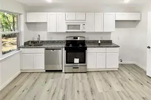 408 Commanche Rd, Conroe, TX 77316 - Photo 5