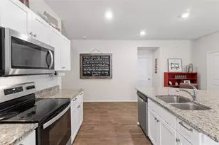 128 Barton Creek Dr, Huntsville, TX 77340 - Photo 5