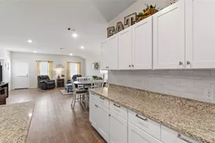 128 Barton Creek Dr, Huntsville, TX 77340 - Photo 7