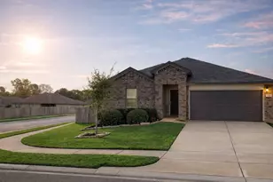 128 Barton Creek Dr, Huntsville, TX 77340 - Photo 1