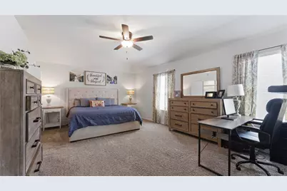 128 Barton Creek Drive, Huntsville, TX 77340 - Photo 17