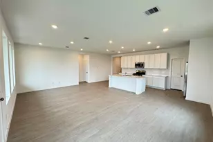 7819 Evening Emerald Dr, Rosharon, TX 77583 - Photo 3