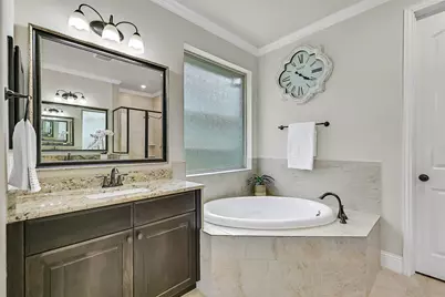 1645 Longwood Glen Lane, Friendswood, TX 77546 - Photo 25