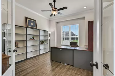 1645 Longwood Glen Lane, Friendswood, TX 77546 - Photo 11