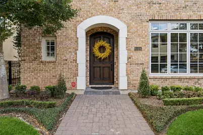 15426 Oyster Creek Lane, Sugar Land, TX 77478 - Photo 7