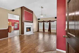 10315 Hedge Way Dr, Houston, TX 77065 - Photo 5