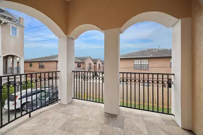 5629 Dolores Place Lane #B, Houston, TX 77057 - Photo 7