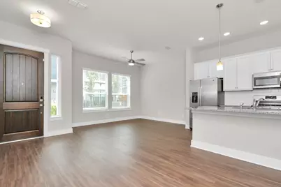 726 Strawberry Pines Court, Houston, TX 77009 - Photo 11
