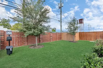 726 Strawberry Pines Court, Houston, TX 77009 - Photo 7