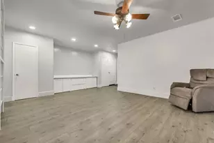 1407 Skrivanek Dr, Bryan, TX 77802 - Photo 19