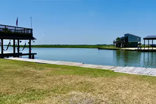 58 Lakeside Dr, Hitchcock, TX 77563 - Photo 5
