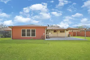 12823 Sandy Hook Dr, Houston, TX 77089 - Photo 17