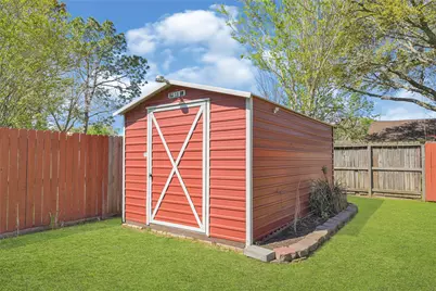 12823 Sandy Hook Drive, Houston, TX 77089 - Photo 19