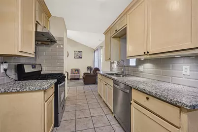 12823 Sandy Hook Drive, Houston, TX 77089 - Photo 7